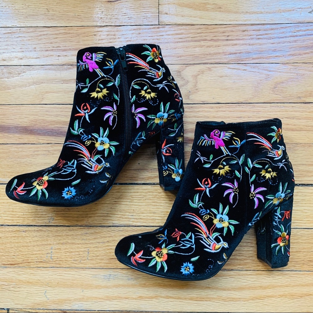 Platform Embroidered Floral Velvet Shoes